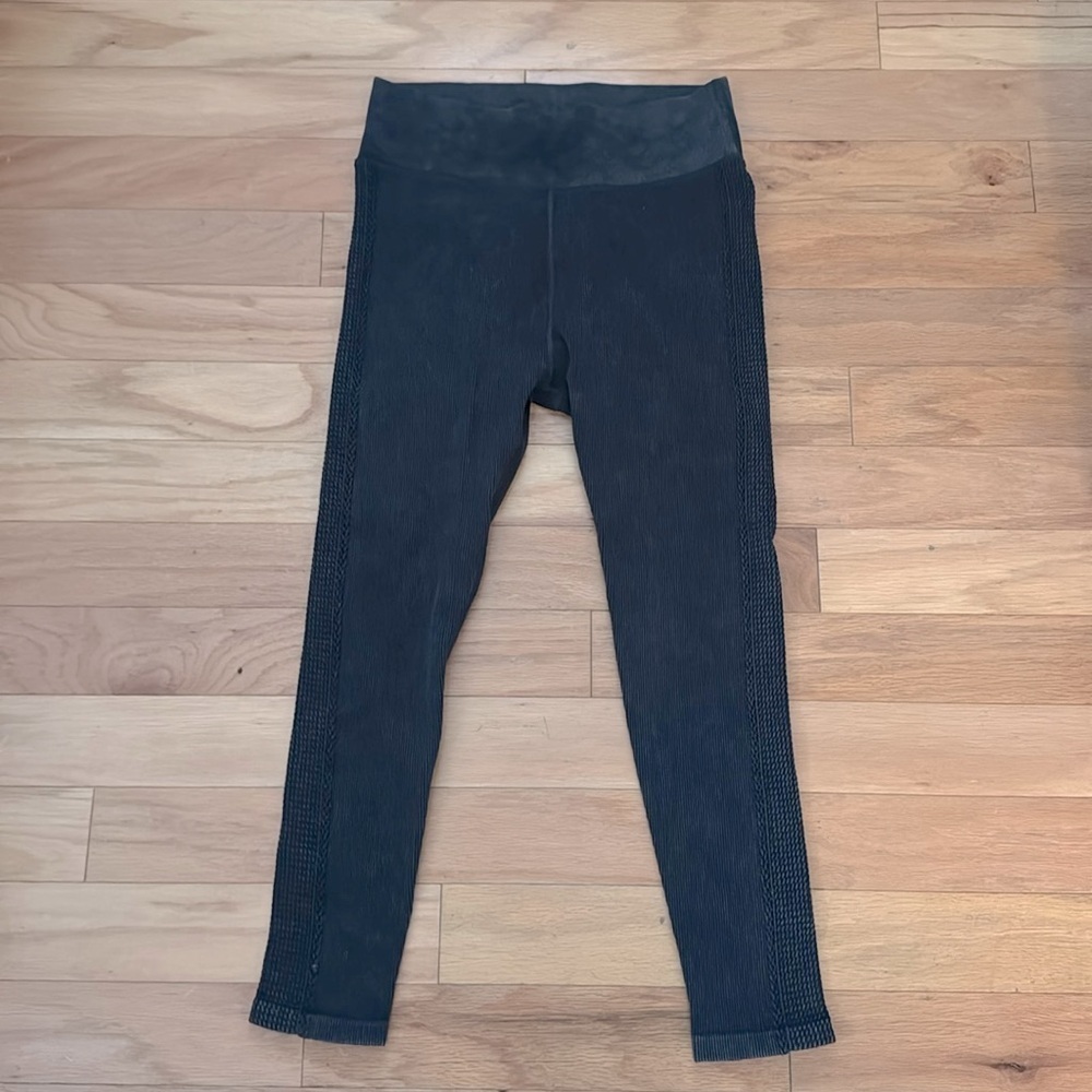 Aerie | charcoal gray/black leggings | ribbed | stretch‎ | size L